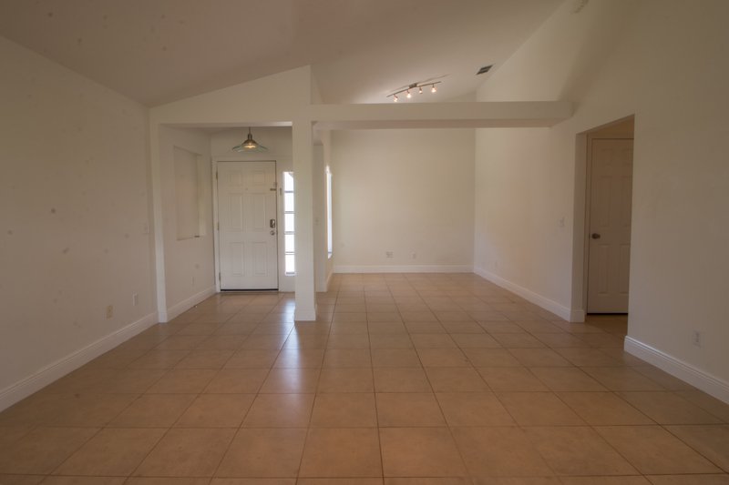 661 Berwick Dr, Davenport FL 33897 property image