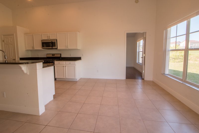 661 Berwick Dr, Davenport FL 33897 property image