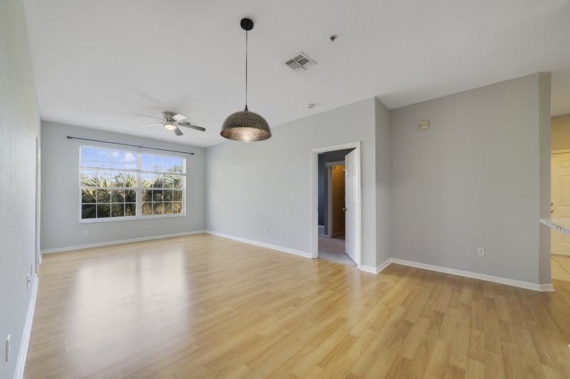 6214 Stevenson Dr unit 304 property image