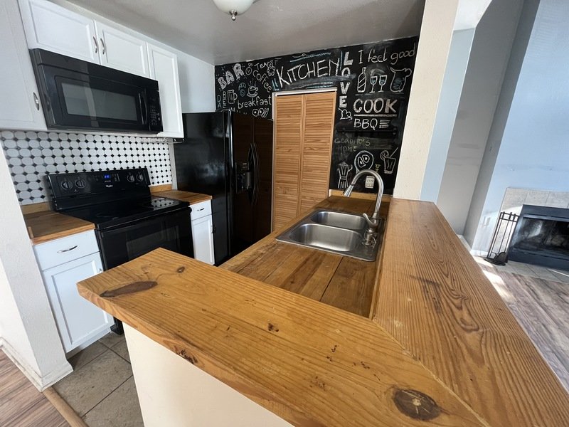 6154 Westgate Dr APT 303 property image