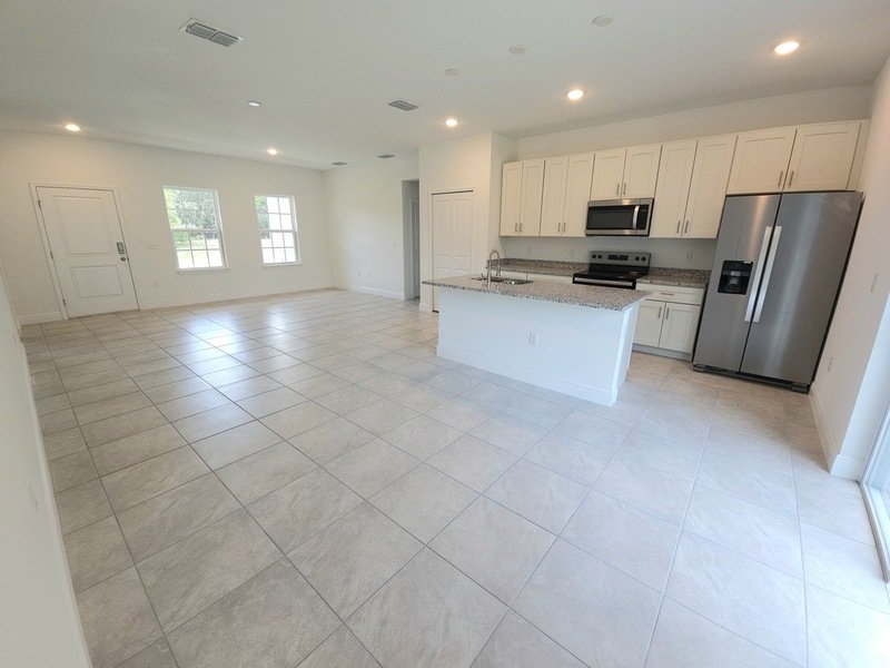 2117 W SWANSON DR property image