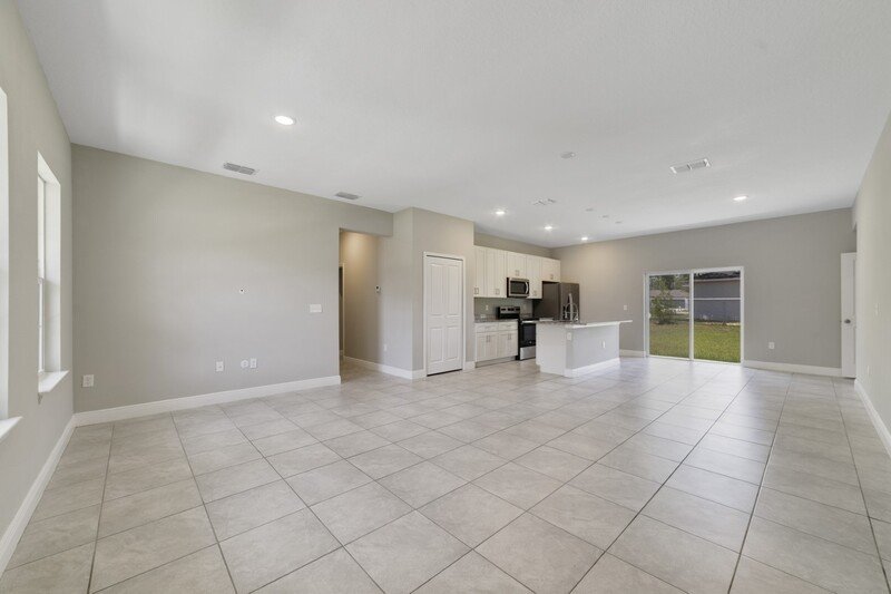 2117 W SWANSON DR property image