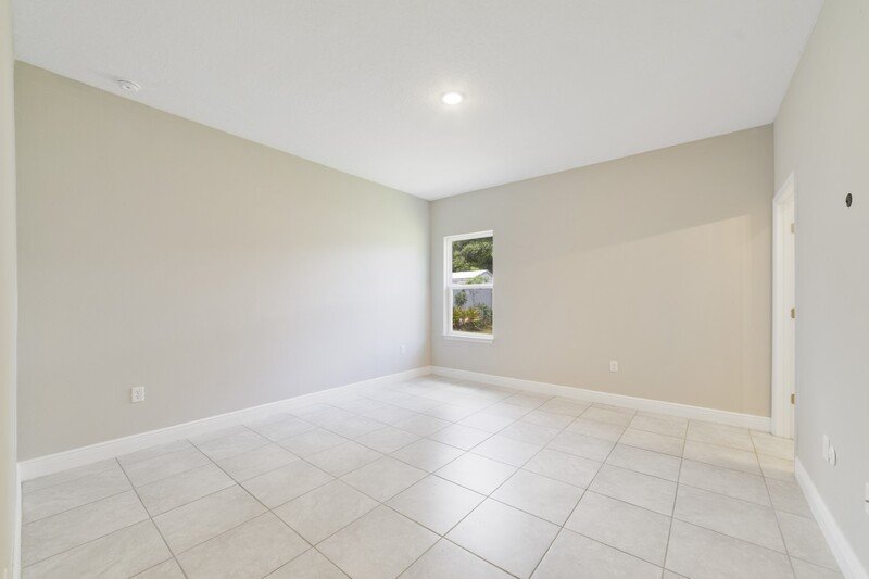 2117 W SWANSON DR property image