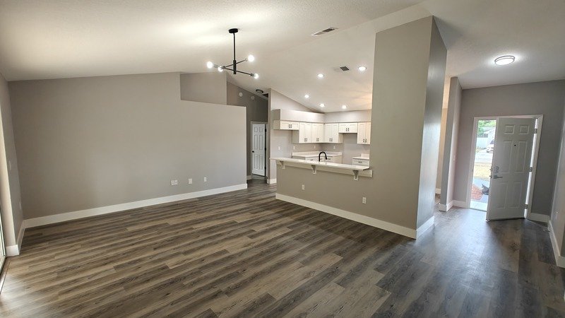 3/2 single family home fully renovated property image
