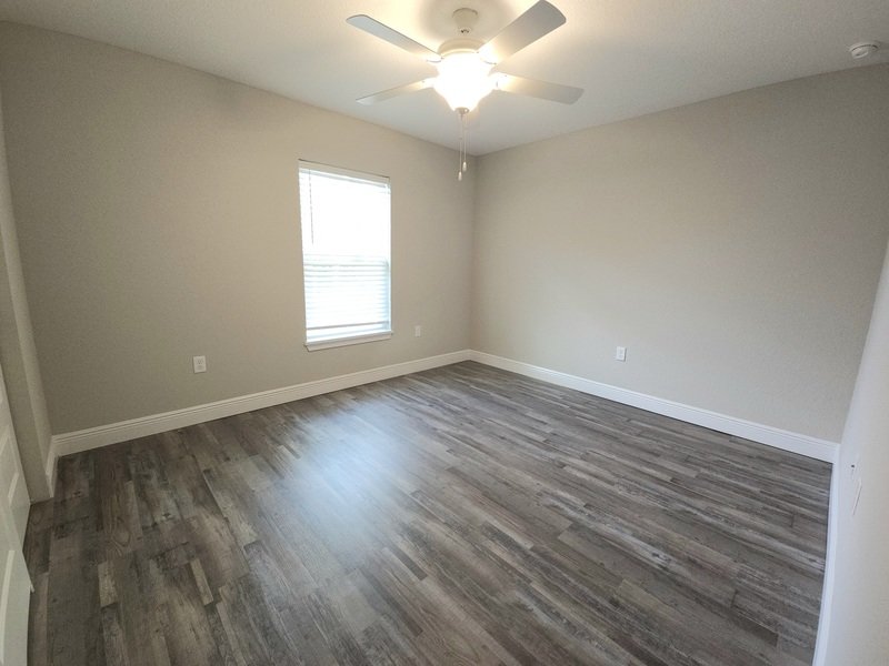 106 Oak Cir property image