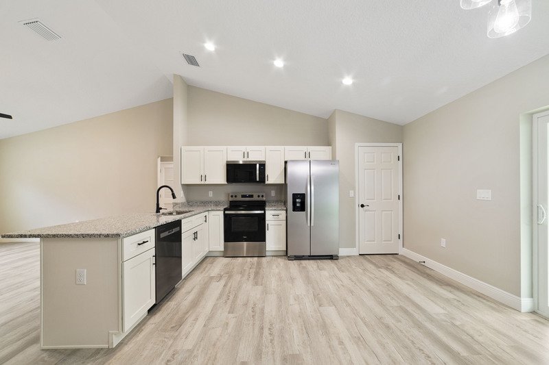 8949 N Cortlandt dr property image