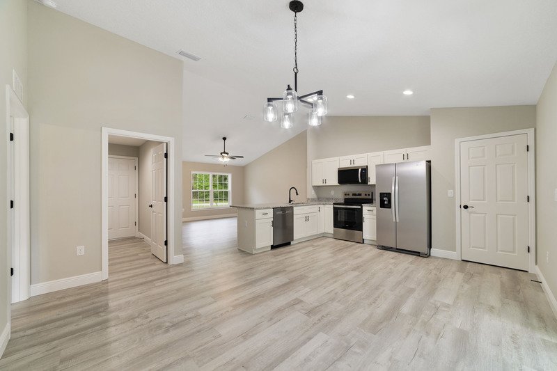 8949 N Cortlandt dr property image