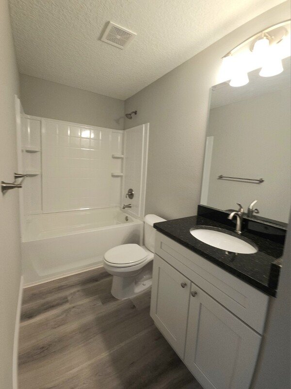 944 W Anderson Ln property image