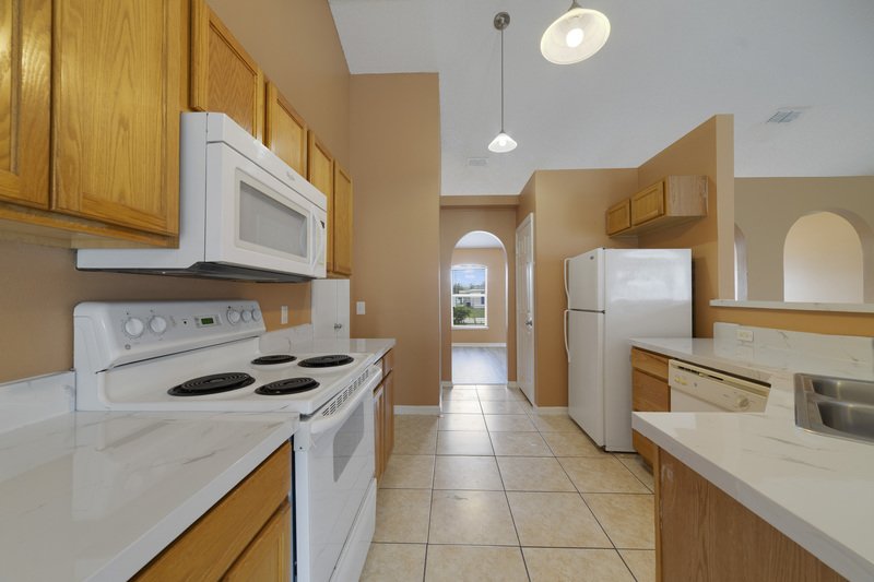 1907 Manatee Drive, Kissimmee FL 34759-5362 property image