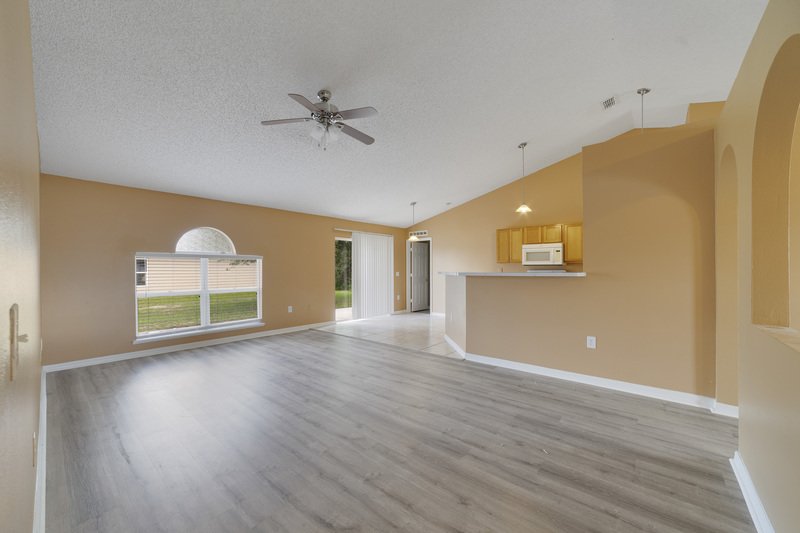 1907 Manatee Drive, Kissimmee FL 34759-5362 property image