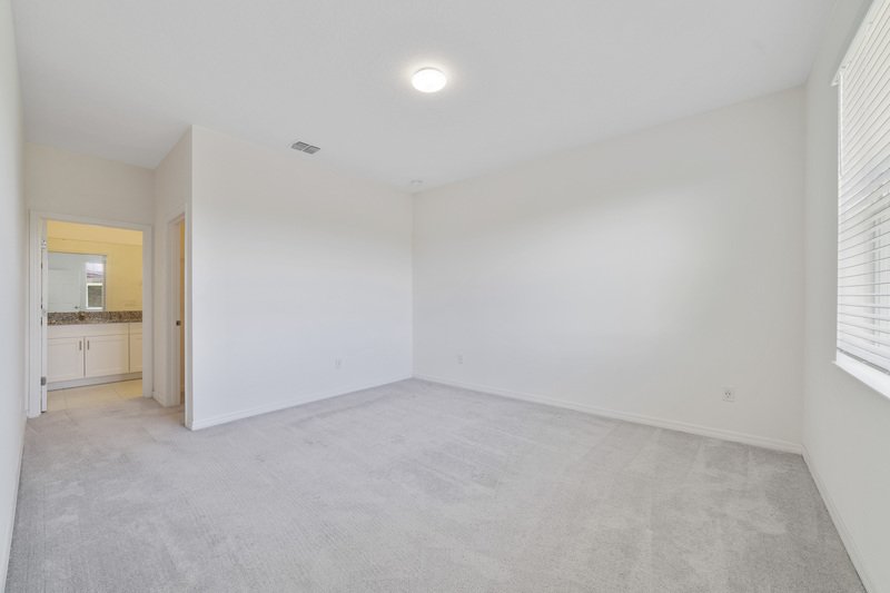 662 Fairview Ave property image