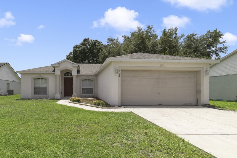 3/2 For rent in Poinciana property image