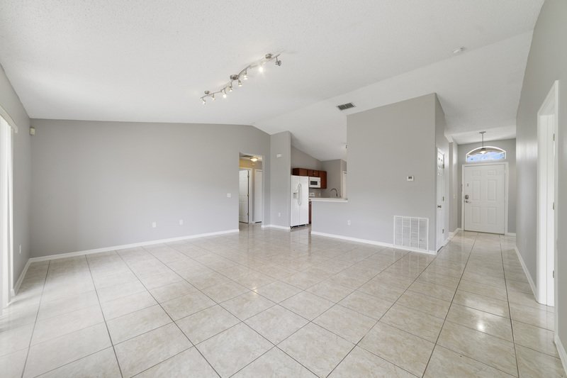 3/2 For rent in Poinciana property image