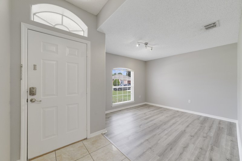 3/2 For rent in Poinciana property image