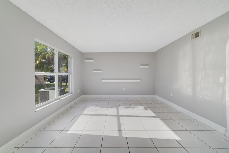 3170 Santa Cruz Dr property image