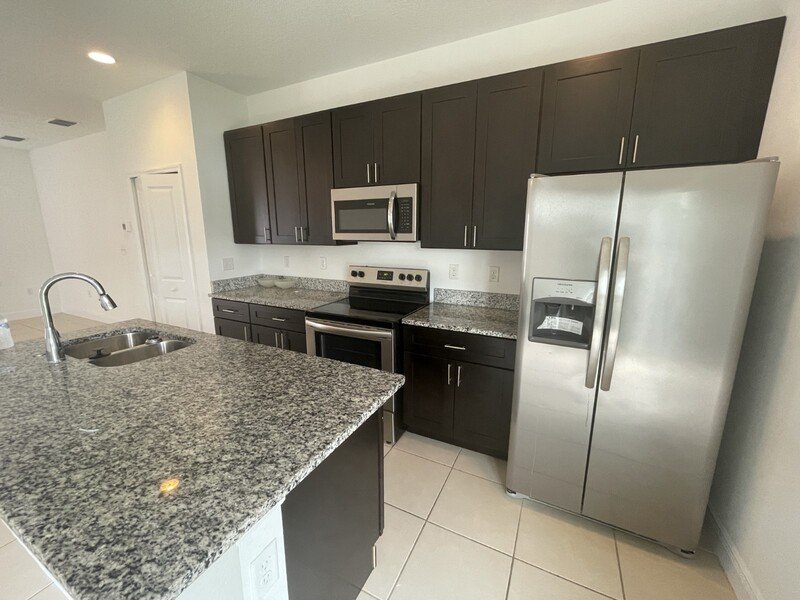 414 Columbia Ct property image