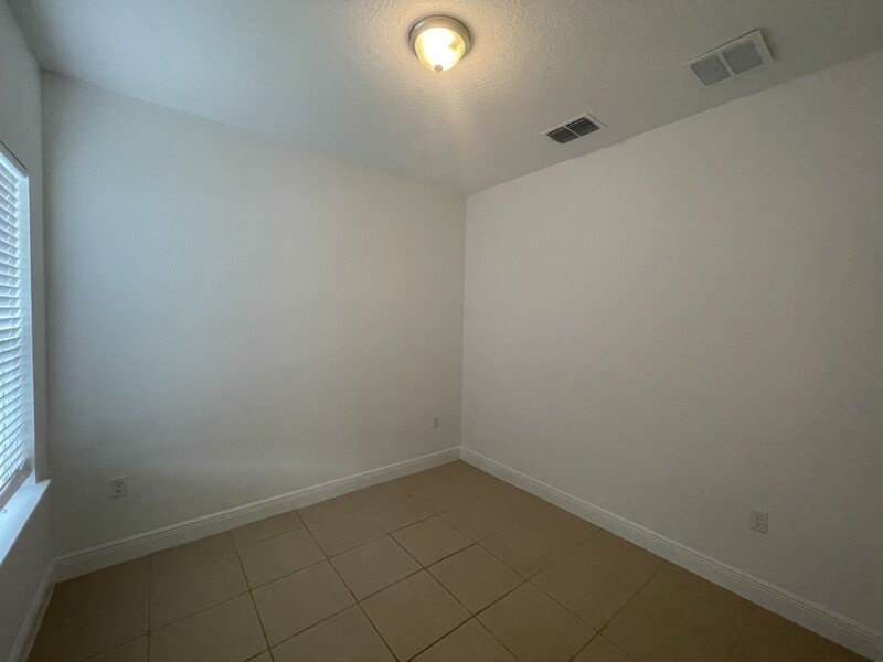 414 Columbia Ct property image