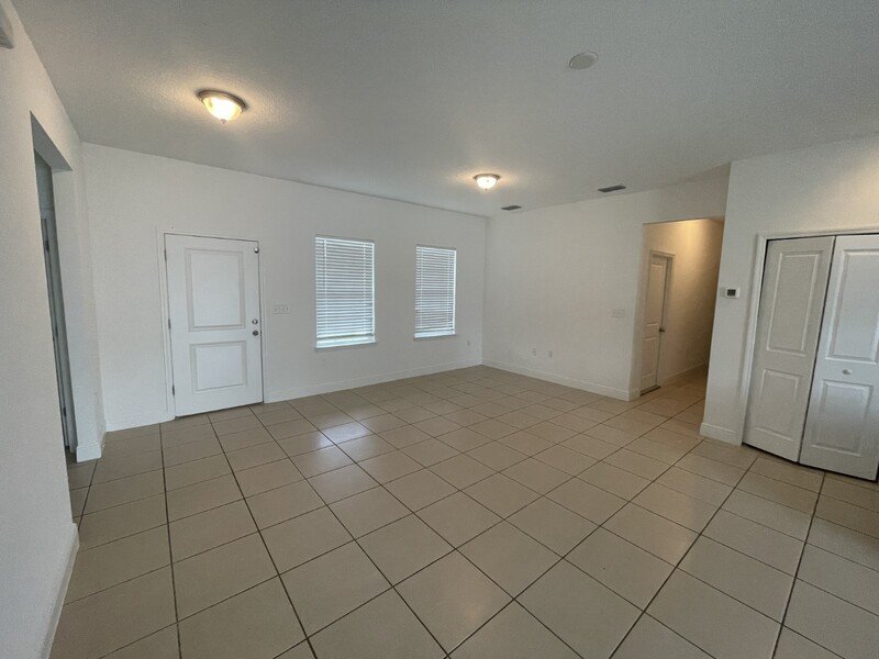414 Columbia Ct property image