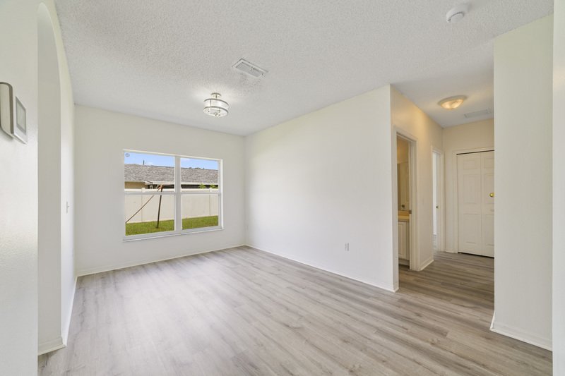 566 Hummingbird Ct property image