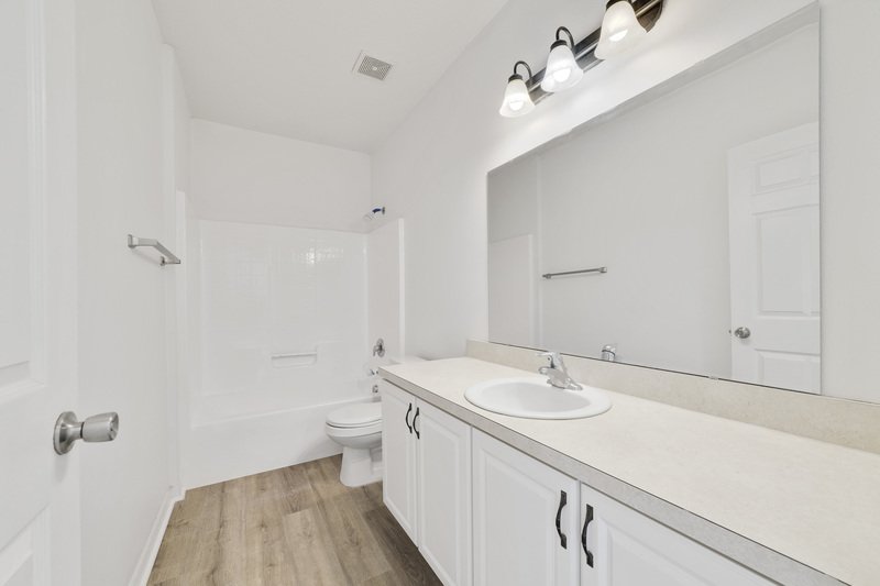 566 Hummingbird Ct property image