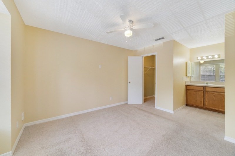 6052 Westgate Dr Apt 204 property image