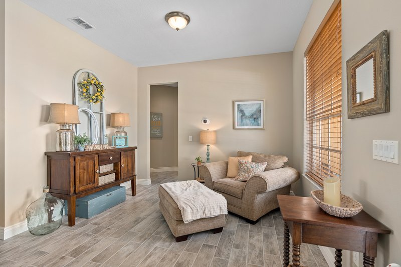 825 Wildflower Rd property image