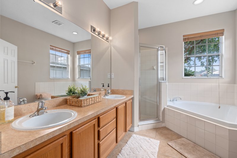 825 Wildflower Rd property image