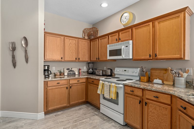 825 Wildflower Rd property image