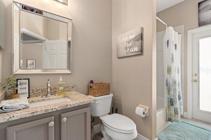 825 Wildflower Rd property image