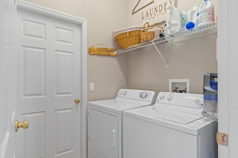 825 Wildflower Rd property image