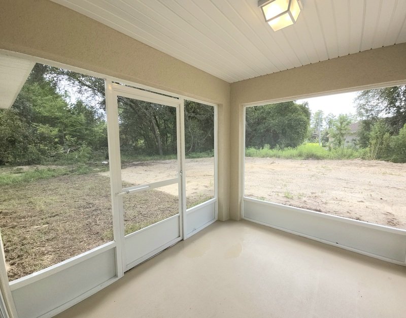 16585 SW 31st Cir property image