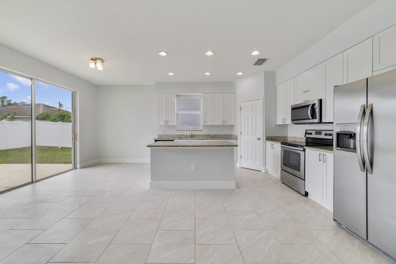 128 Willow Dr property image