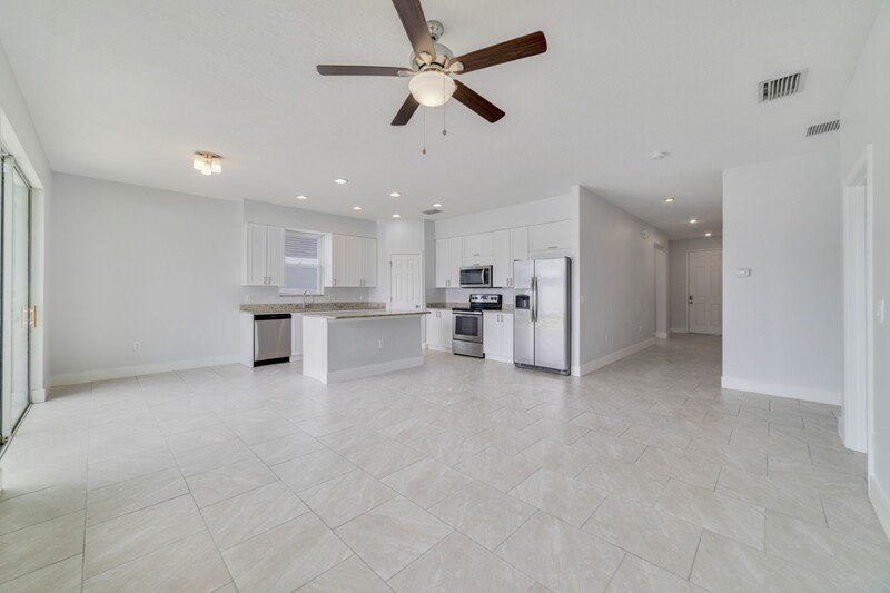 128 Willow Dr property image