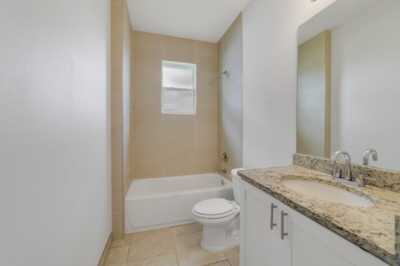 128 Willow Dr property image