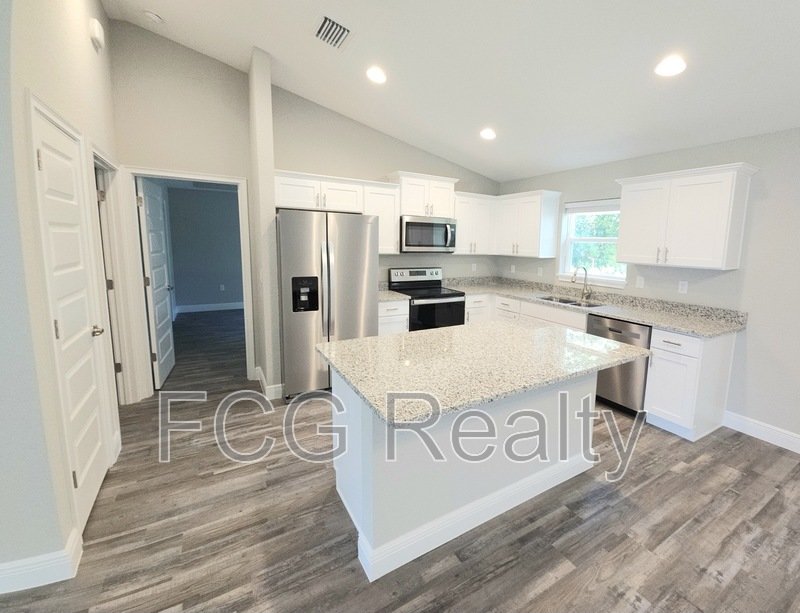 9 Larch Dr property image