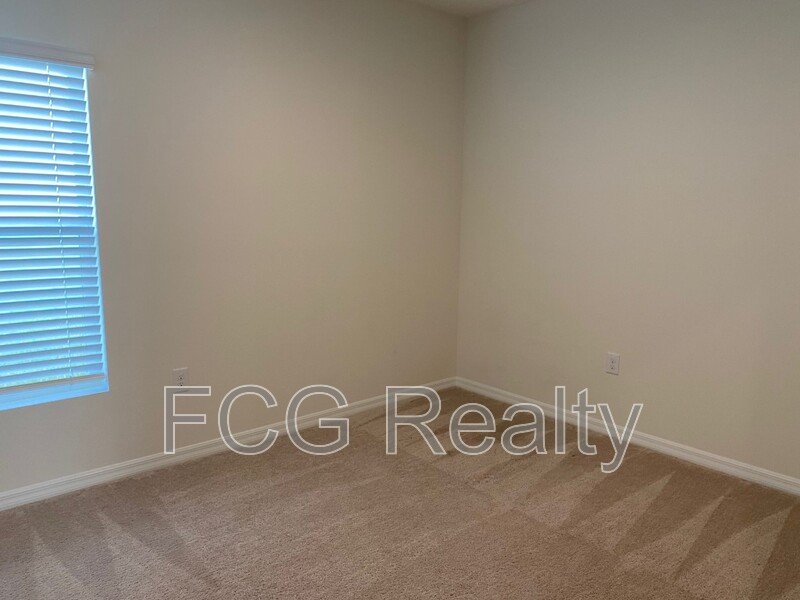 137 Hamlet loop property image