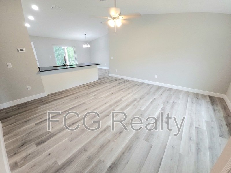 7883 N Fieldstone Dr property image