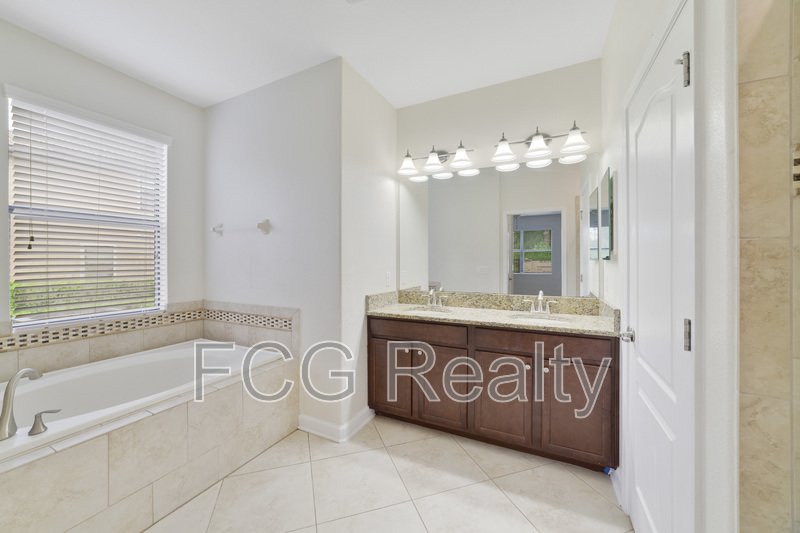 1215 Long Cove Loop property image