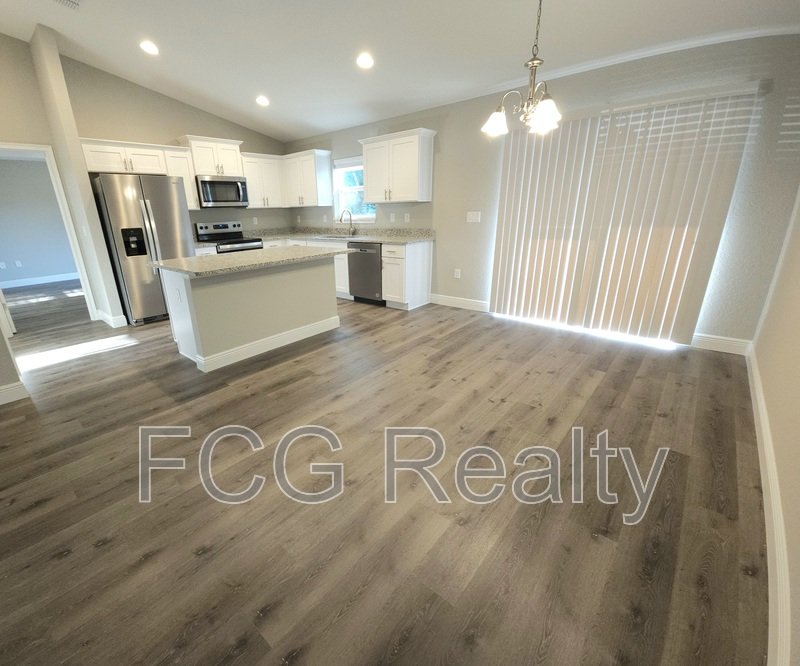 42 Pine trace course property image