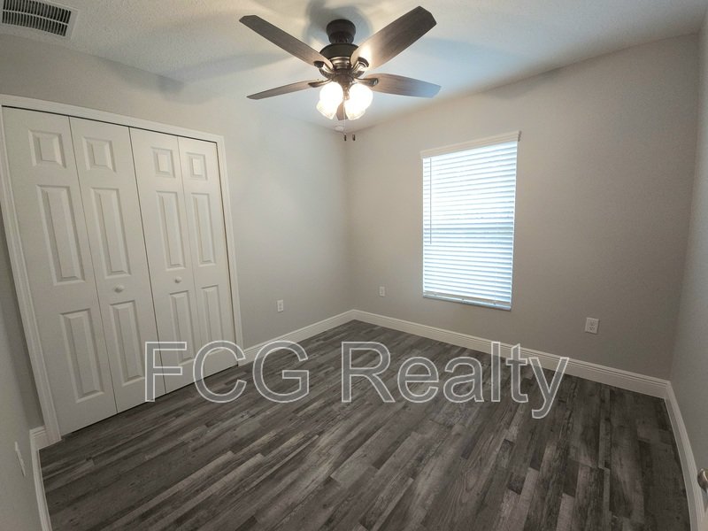 8027 N Independence Way property image