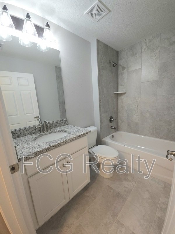 8027 N Independence Way property image