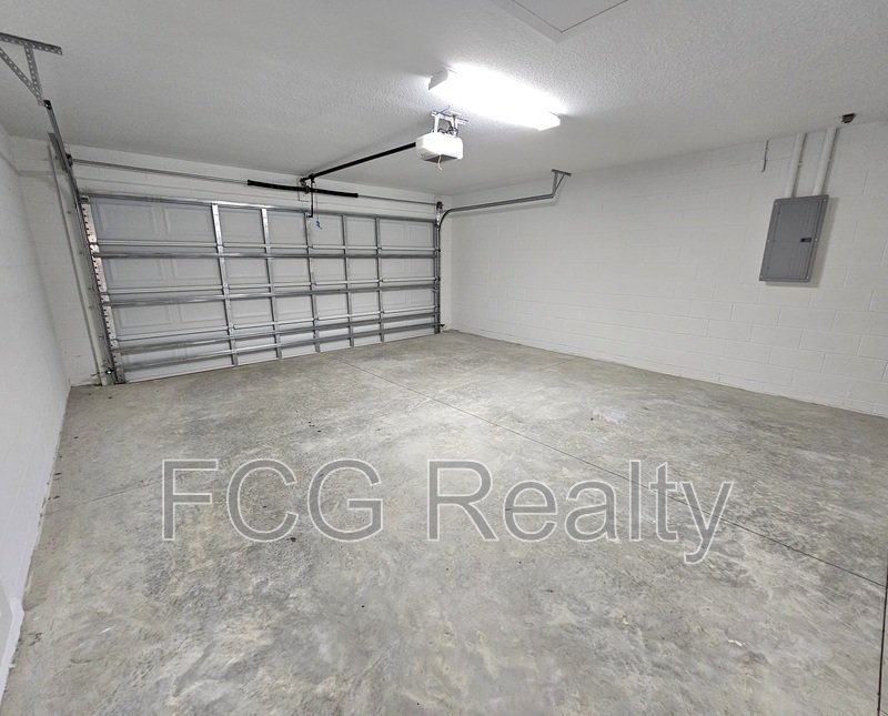 8027 N Independence Way property image