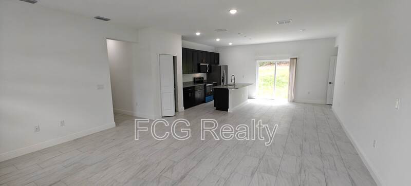 9451 N Emellia Ave property image