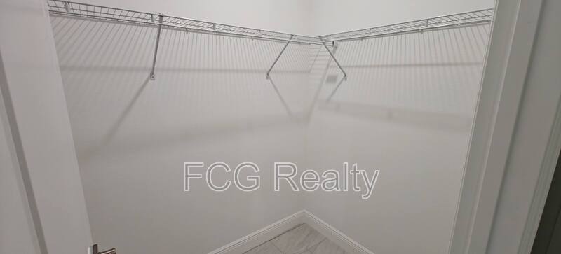 9451 N Emellia Ave property image