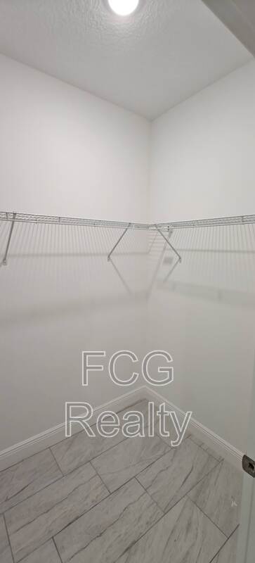 9451 N Emellia Ave property image