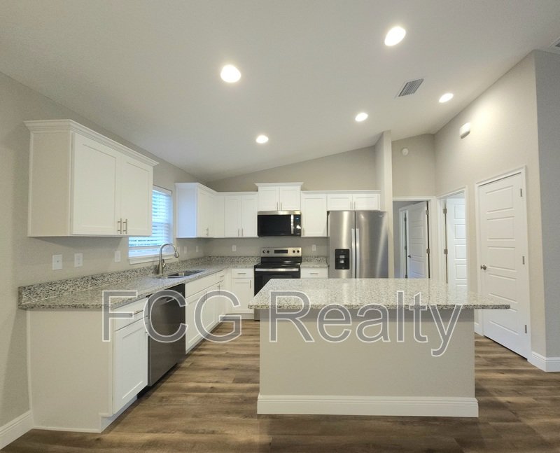 8810 N Malibu Rd property image