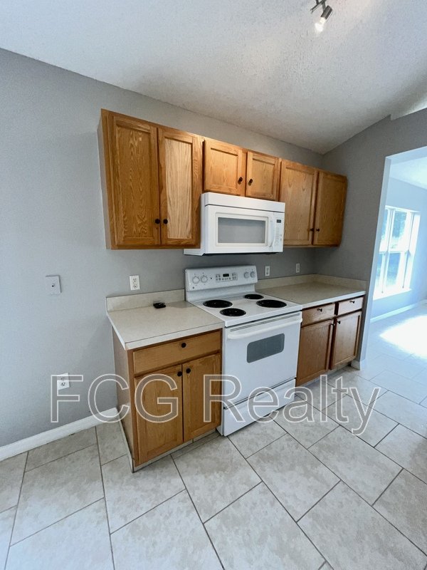 5819 Windridge Dr property image