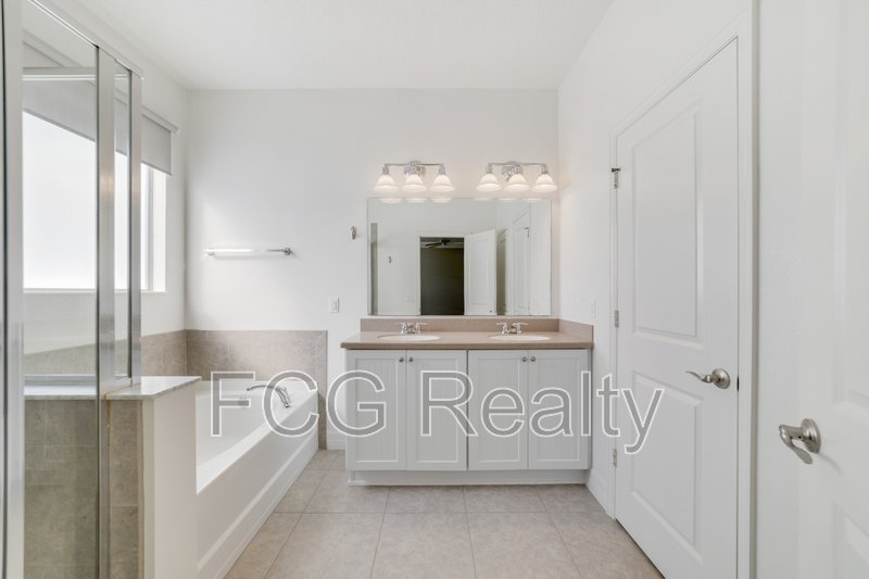 11701 Verrazano Dr, Orlando FL 32836-8866 property image