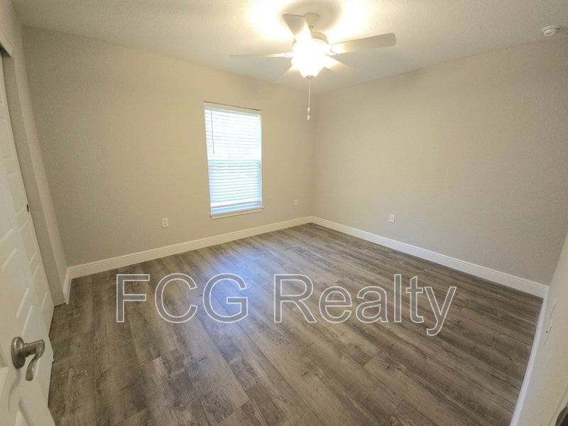 9115 N Sandree Dr property image