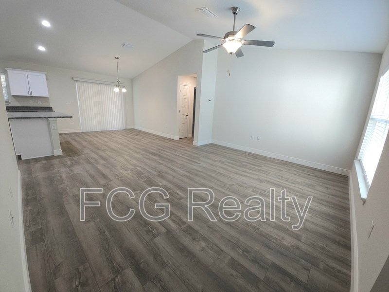 10663 N Adler Dr property image